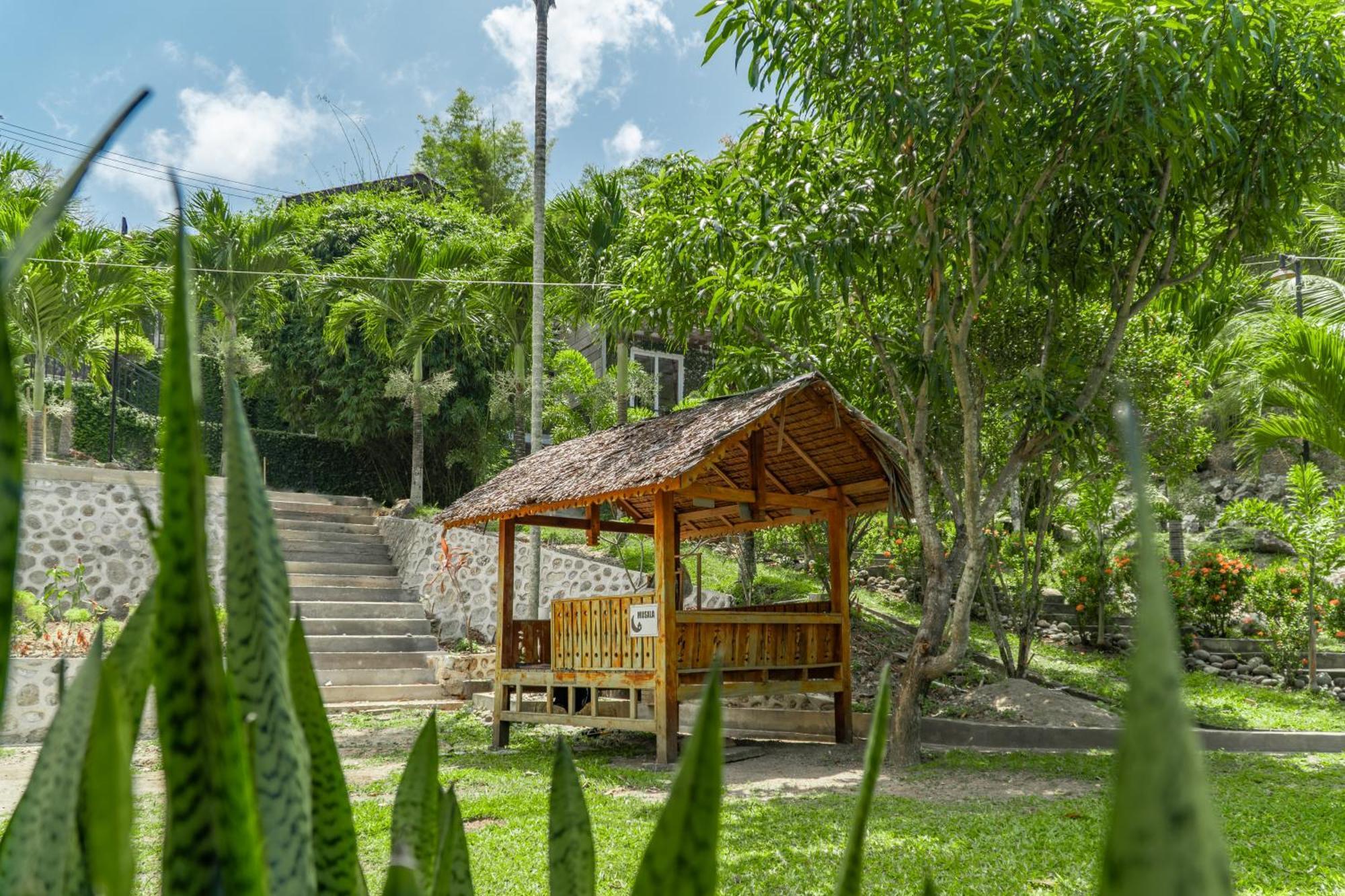 The Hawk'S Nest Resort Sabang  Kültér fotó